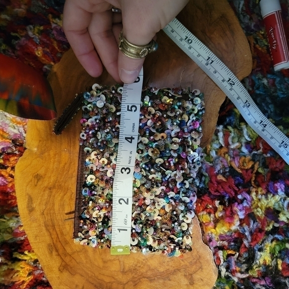 New 3 Set Gift Bundle- Sequin Wallet, Pink & Clear Keychain, Strawberry Lip Balm - Picture 4 of 13